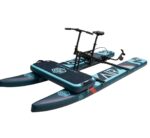 Póster con bicicleta acuática