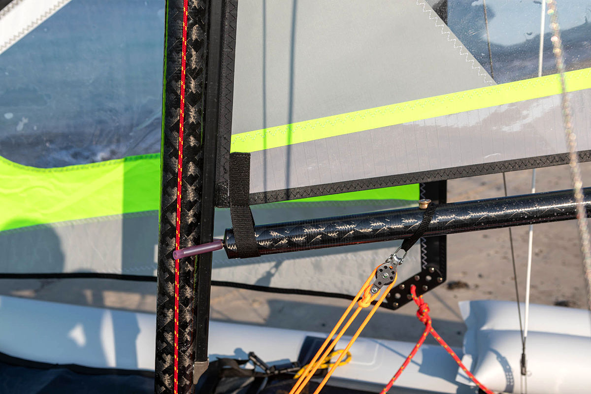 MINICAT-CECINA2021 MiniCat 420 Instinct - Imagen 3